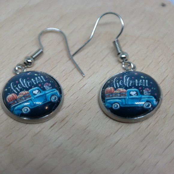 Hello Fall hook earring - Picture 6 of 6